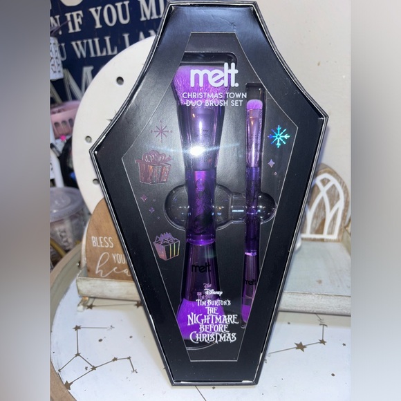 Melt Cosmetics Other - Melt Christmas Town Duo Collectable Limited Edition Brush Set